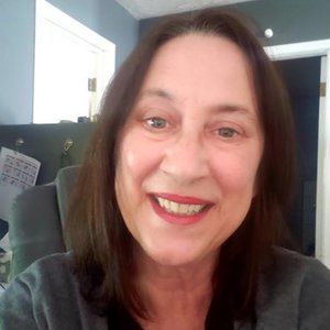 Meet your Posher, Joy